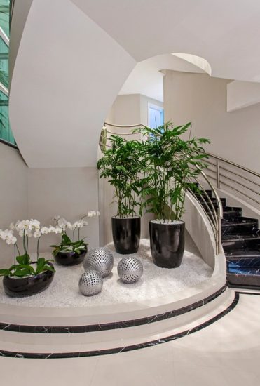 34 Unique Ideas For Indoor Garden Under Stairs