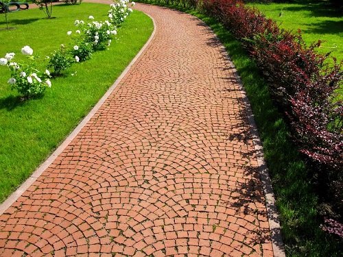 Brick Pathway Ideas for Garden Design 22