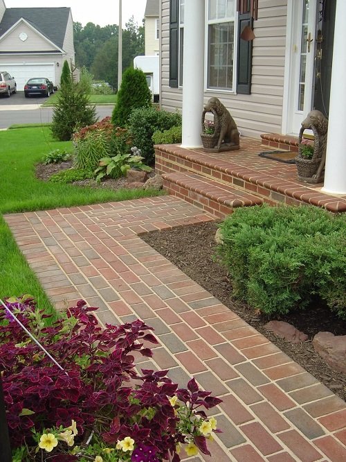 Brick Pathway Ideas for Garden Design 19