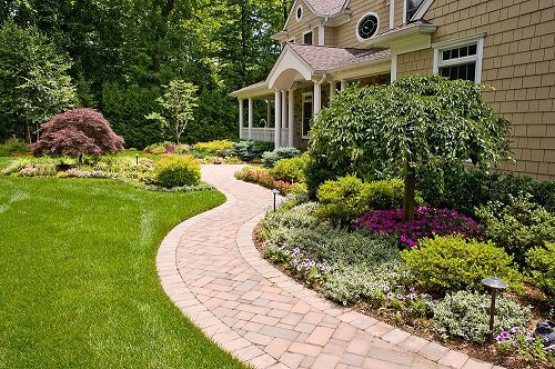 Brick Pathway Ideas for Garden Design 82