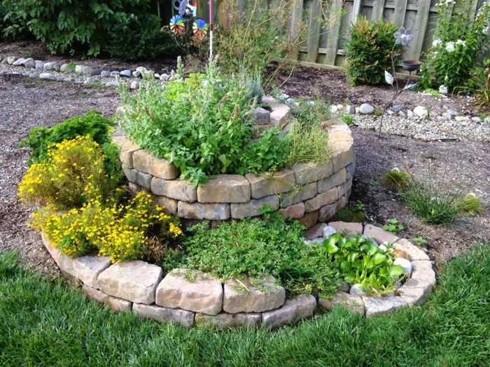 How to Build a Spiral Herb Garden (2)