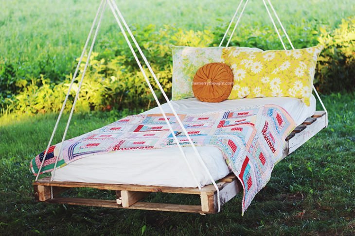 Pallet-Swing-Bed-The-Merrythought_mini