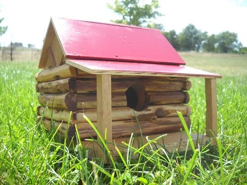 Log Cabin Birdhouse DIY