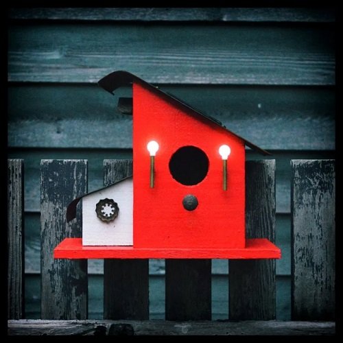 Birdhouse with Lamps