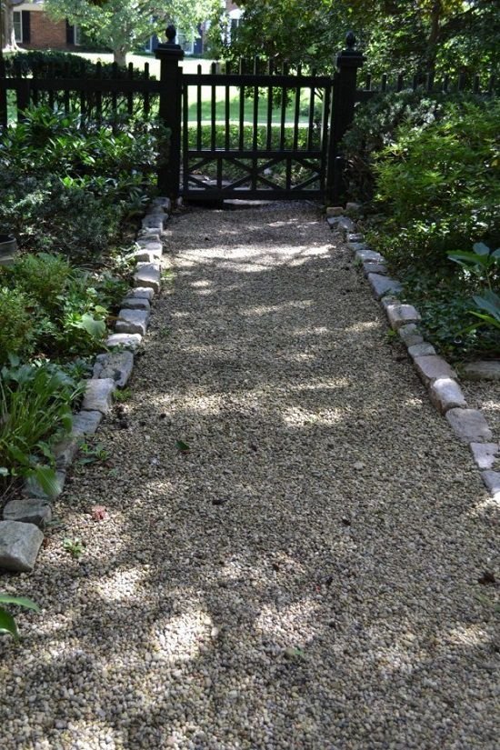 DIY Garden Walkway Ideas 5
