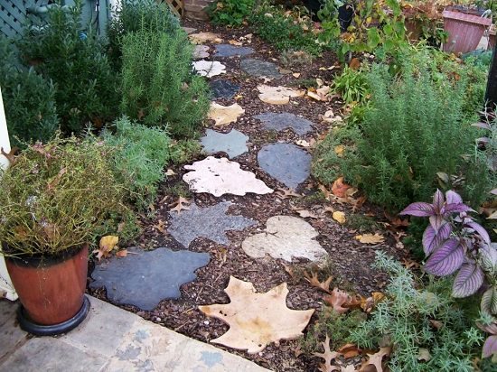 DIY Garden Walkway Ideas 14