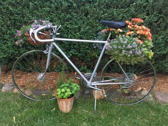 diy bicycle flower planter