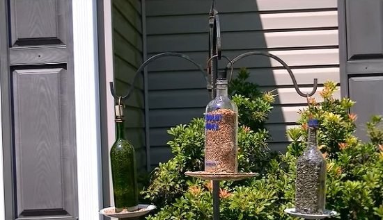 DIY Wine Bottle Bird Feeder 1