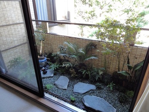 Japanese Style Balcony Garden
