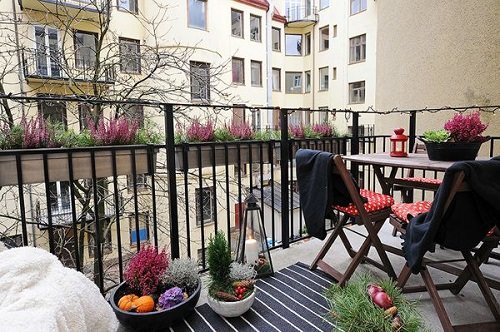 Scandinavian Balcony Garden Designs 7