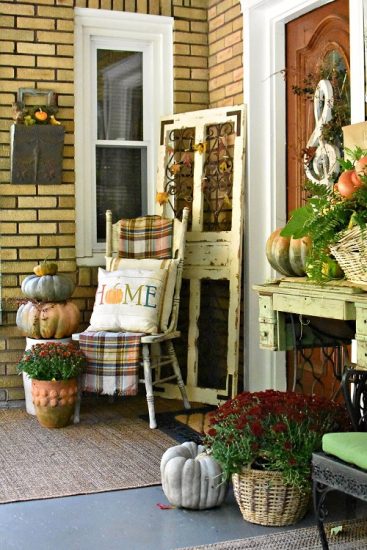 35 Stylish Front Door Decor Ideas With Plants | Balcony Garden Web