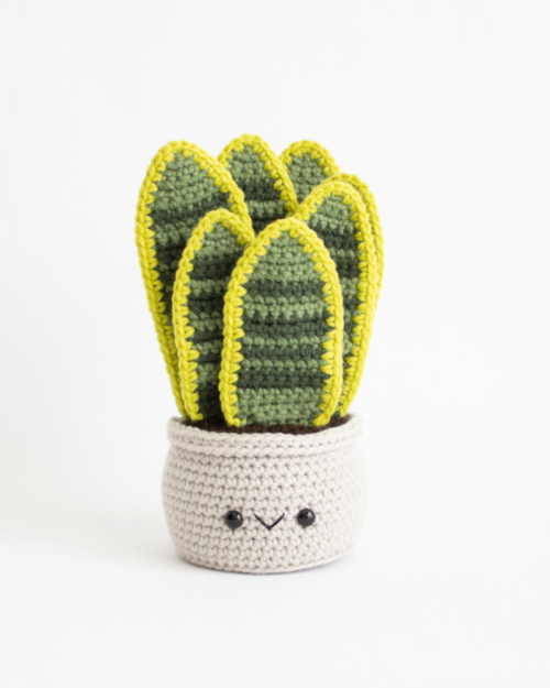 Amigurumi Snake Plant and Vase crochet plant