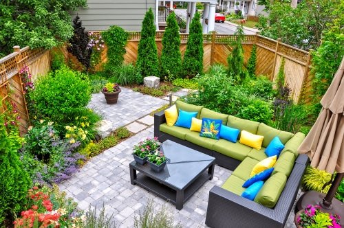 A Small Backyard Patio Garden
