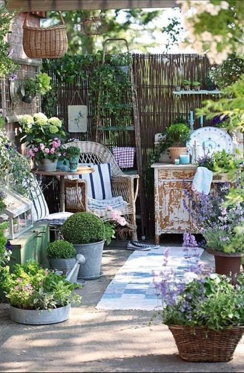 Tiny Patio Garden Ideas 7