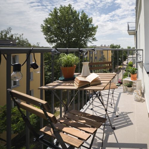 Cozy Apartment Balcony Garden Ideas 3