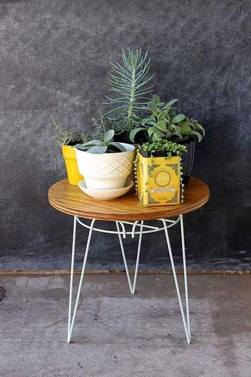 Old Tea Tins Turned Into Fabulous Indoor Plant Homes