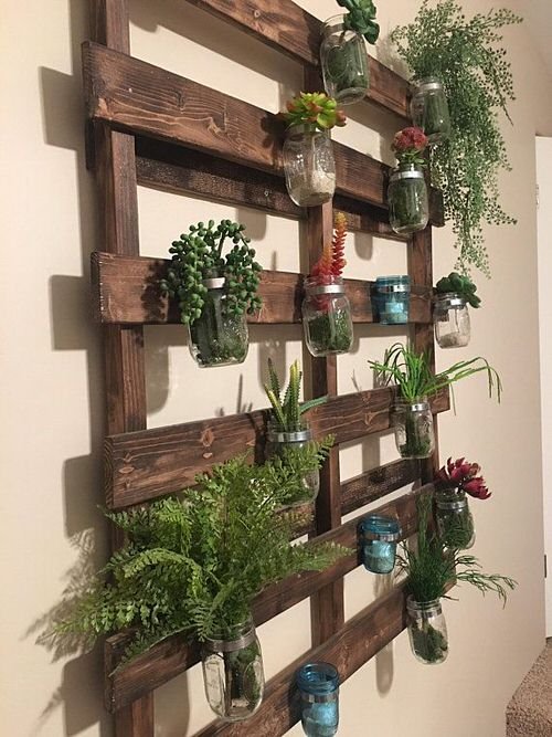 Old Wooden Boards Used to Create Brilliant Vertical Gardens 6