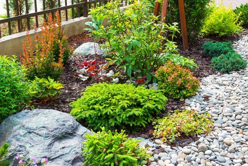 Creative Front Yard Landscaping Ideas 10