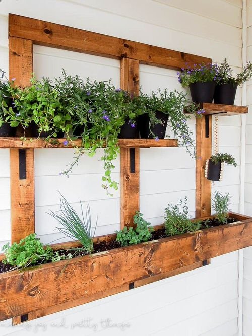 Old Wooden Boards Used to Create Brilliant Vertical Gardens 11