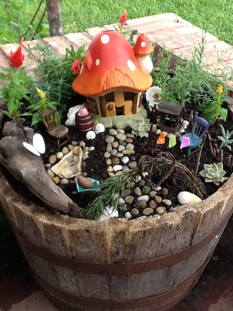 DIY Miniature Fairy Garden Ideas 21
