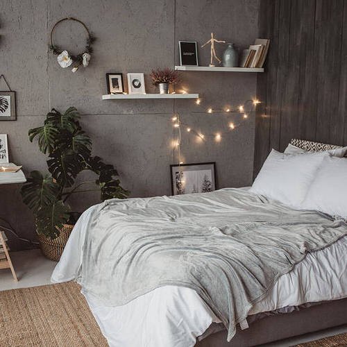 Romantic Bedroom Décor Ideas With Plant Theme 15