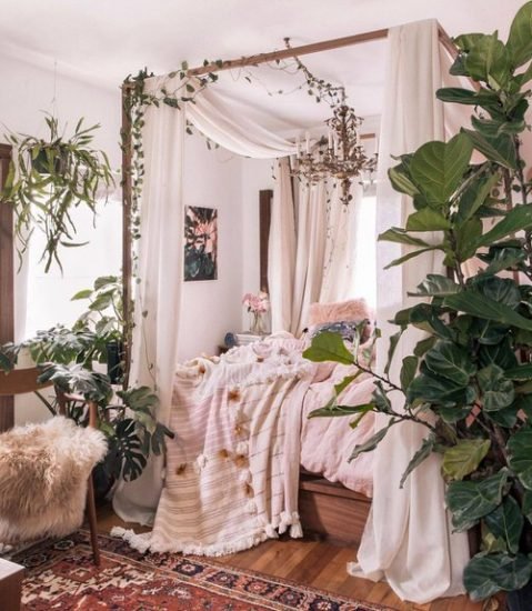 45 Beautiful Pictures of Romantic Bedroom Décor Ideas With Plant Theme