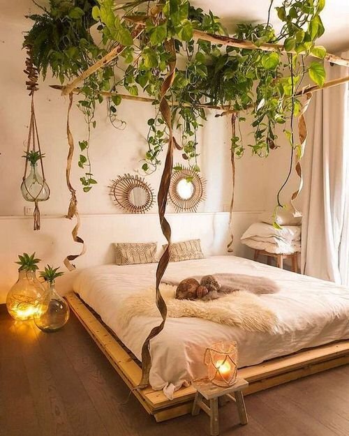 Romantic Bedroom Décor Ideas With Plant Theme 2