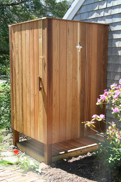 DIY Outdoor Shower Ideas for Backyard & Garden 11