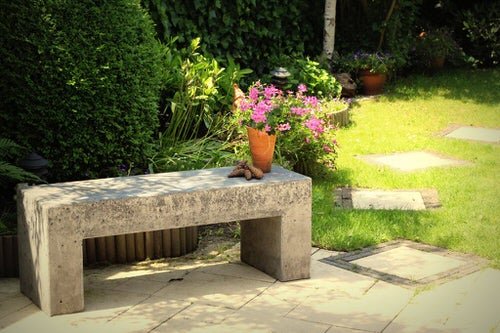 DIY Garden Bench Ideas 9