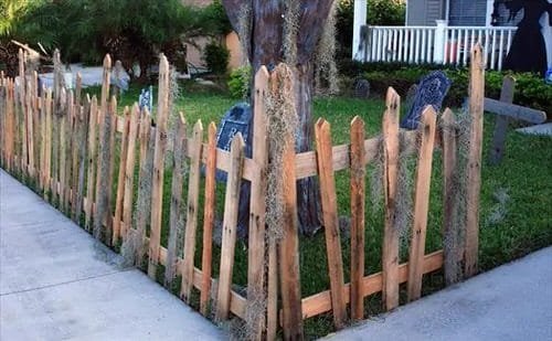 DIY Pallet Fence Ideas 2