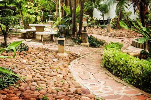 Most Unique Garden Path Ideas 7