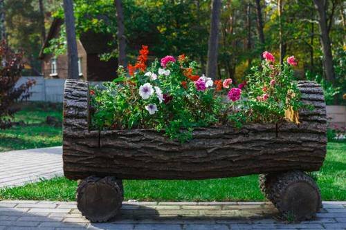 Amazing Flower Bed Ideas for Your Home Garden 14