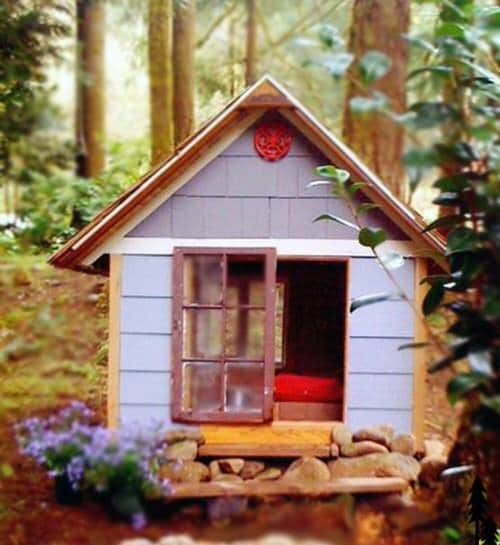DIY Outdoor Dog House Ideas for Winters 28