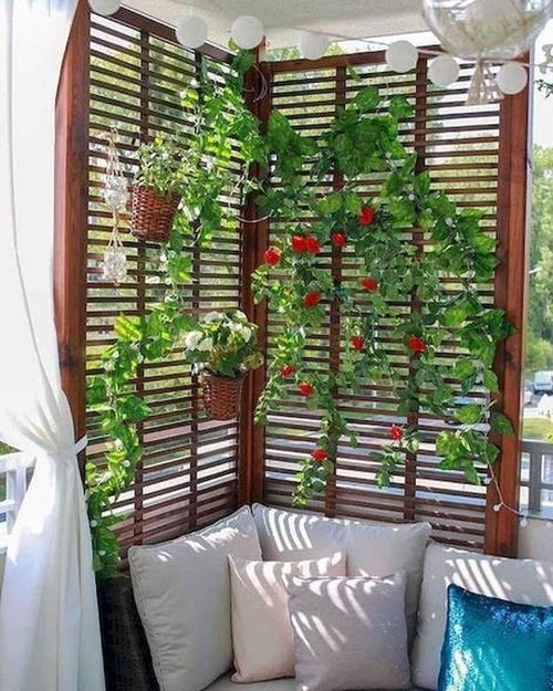 Design Tricks You Can Learn from These Balcony Gardens 5