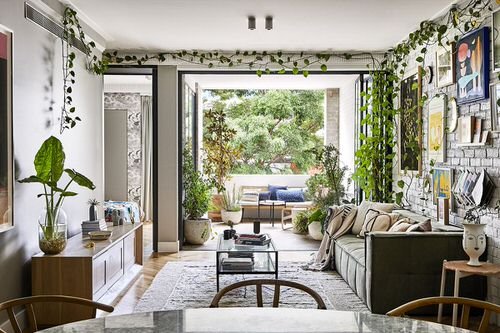 Indoor Plants Trailing from the Wall Ideas 3