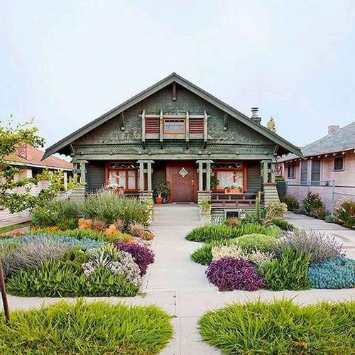 Eye-Catching Front Yard Landscaping Ideas 14