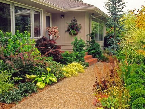 Eye-Catching Front Yard Landscaping Ideas 2