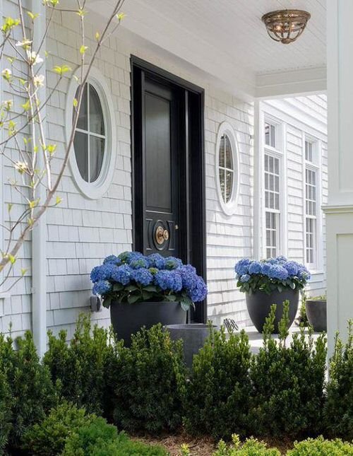 38 Beautiful Front Door Container Ideas 9