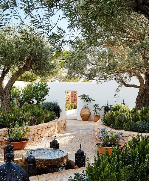 Best Mediterranean Garden Ideas 5