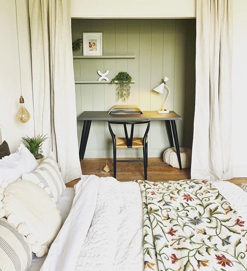Best Bedroom Office Ideas from Instagram 26