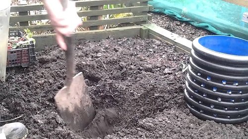 best ideas for a ground compost bin 10