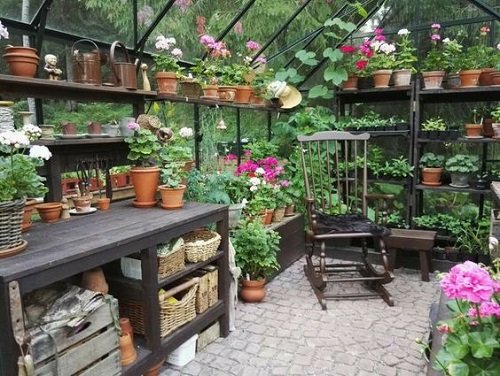 Greenhouse Shelving Ideas 4