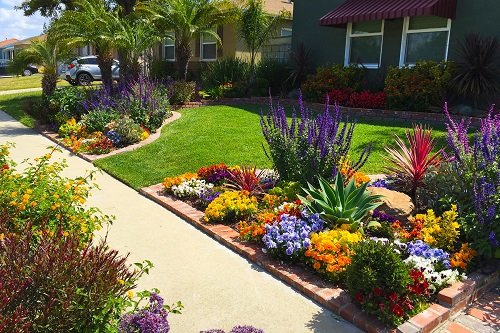 Flower Bed Ideas for Front of House 13