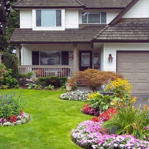 24 Stunning Flower Bed Ideas for Front of House | Balcony Garden Web