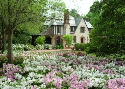 Flower Bed Ideas for Front of House 21