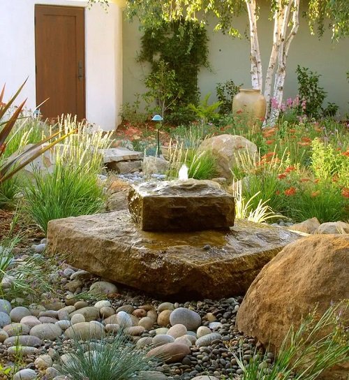 31 DIY Dry Riverbed Landscaping Ideas | Balcony Garden Web