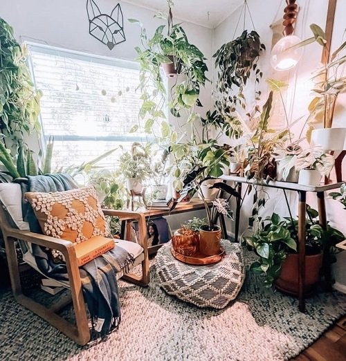 Tiny Nook Made into a Mini Garden Indoors Ideas 18