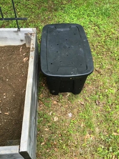 Ideas for Ground Compost Bins 18