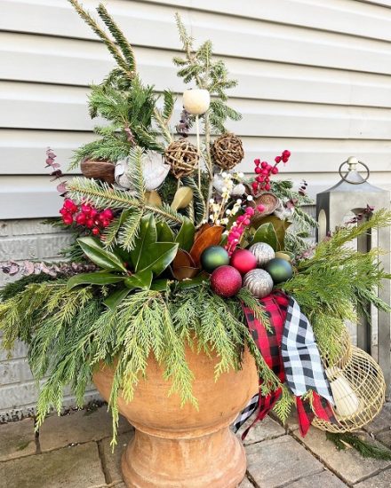 25 Best Winter Planters for Front Porch | Balcony Garden Web