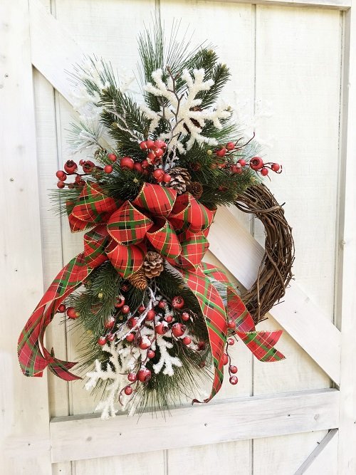 Grapevine Wreath with Large Snowflakes